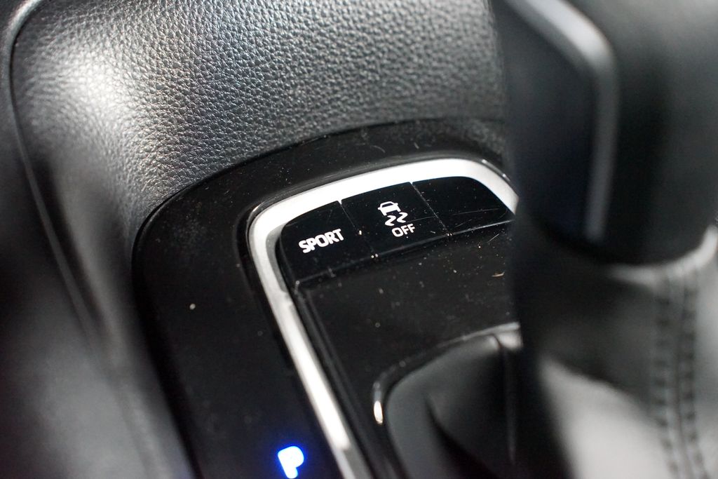 Thumbnail: 2022 Toyota Corolla - 21