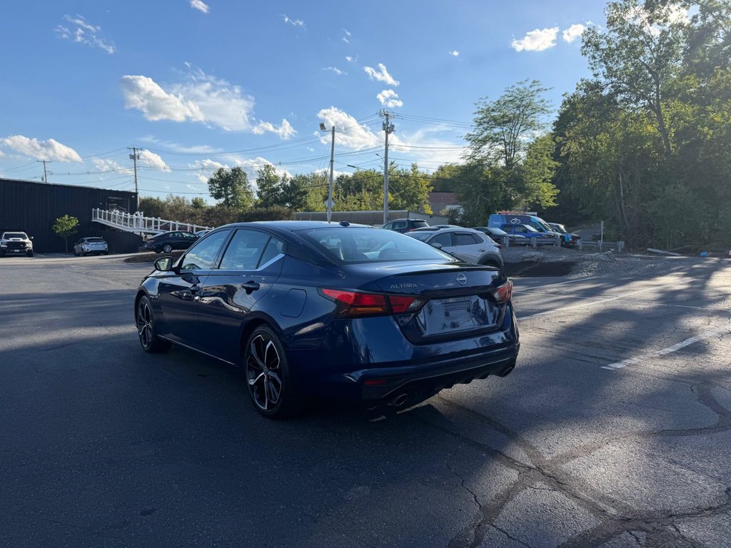 Used 2024 Nissan Altima Sedan