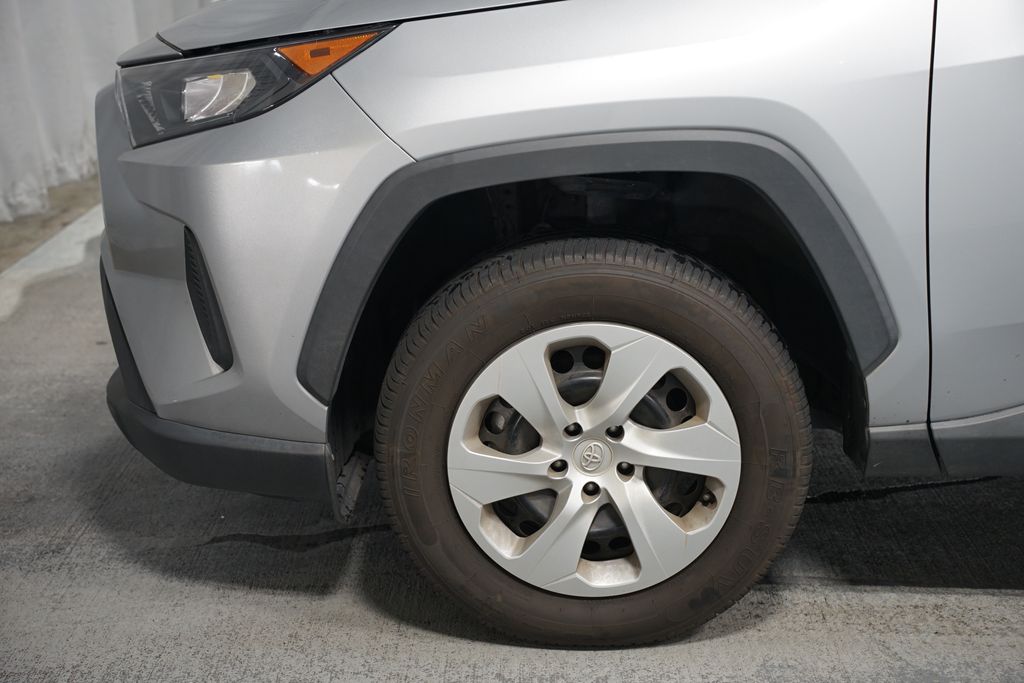 Thumbnail: 2021 Toyota RAV4 - 5
