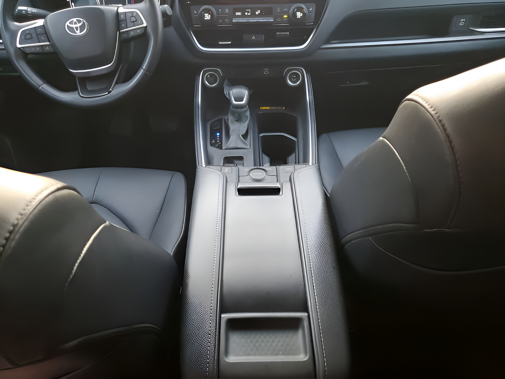 Used Car 2024 Toyota Grand Highlander  Xle For Sale Under $40,000 In Austin, Texas