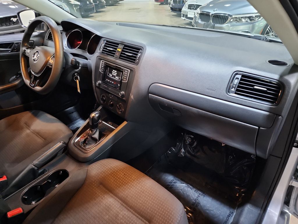 2016 Volkswagen Jetta 1.4T S photo