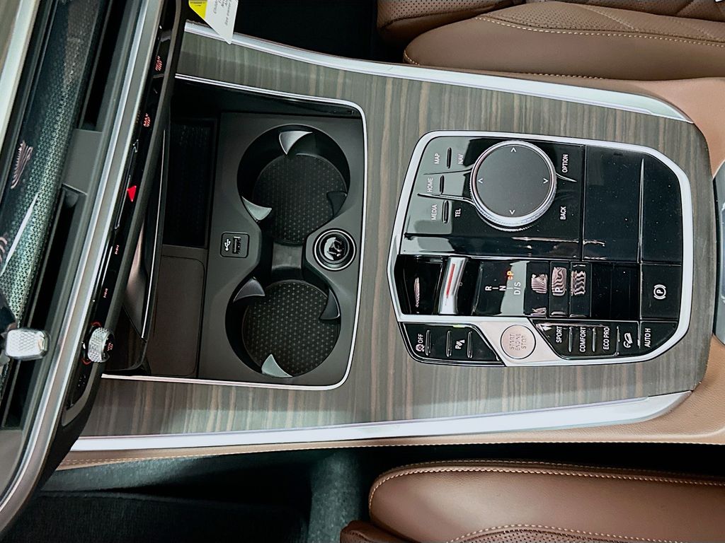 Thumbnail: 2026 BMW X5 - 15