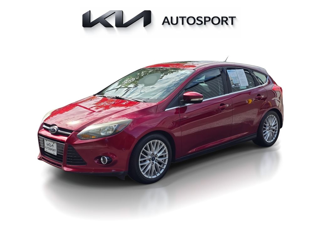  2014 Ford Focus Titanium Hatchback   