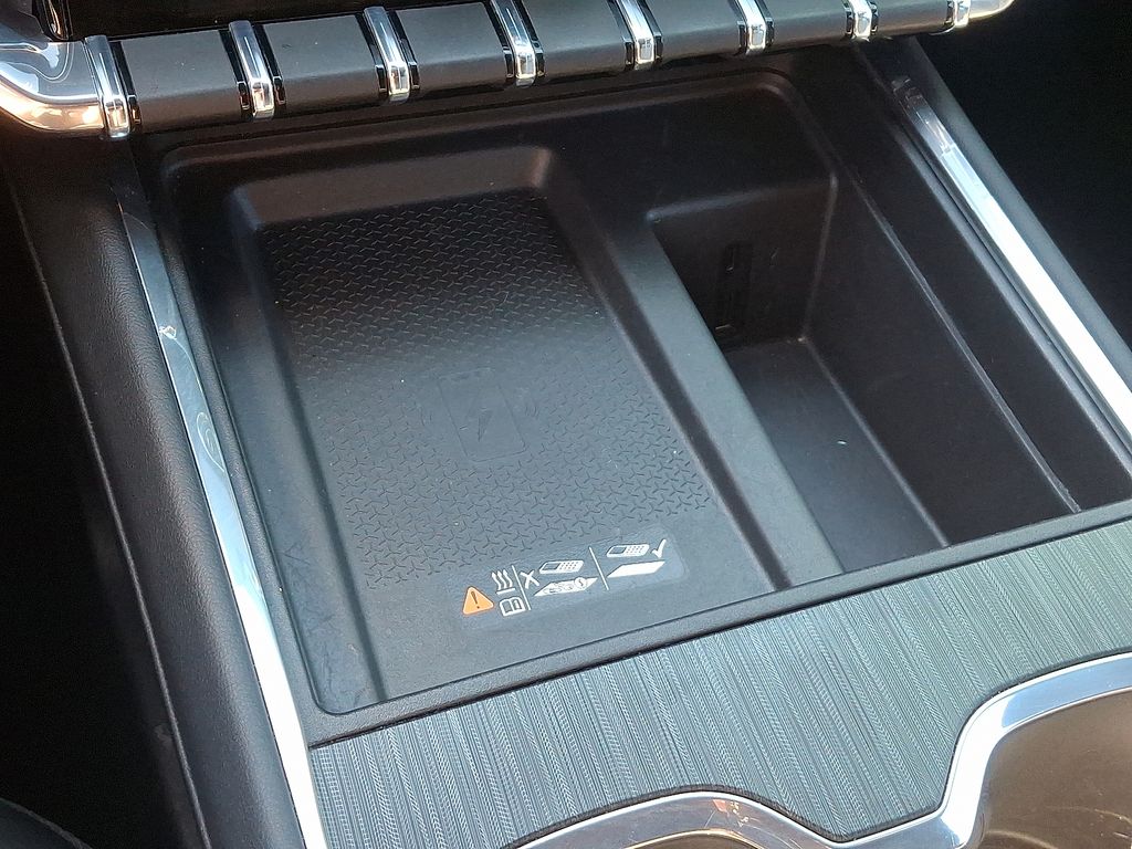 Thumbnail: 2024 GMC Acadia - 26