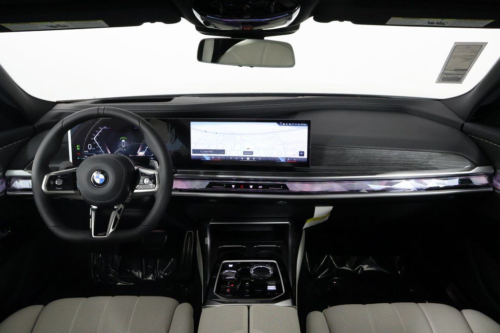 Thumbnail: 2026 BMW 7 Series - 4