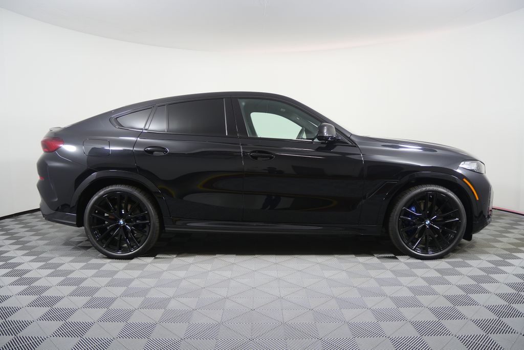 Thumbnail: 2027 BMW X6 - 2