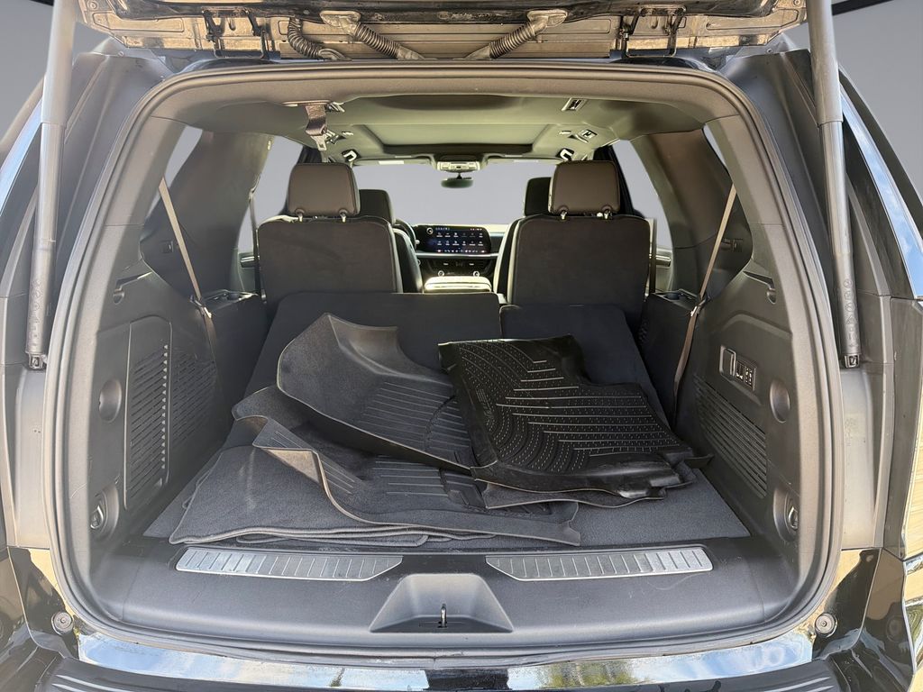 Thumbnail: 2025 Chevrolet Tahoe - 13