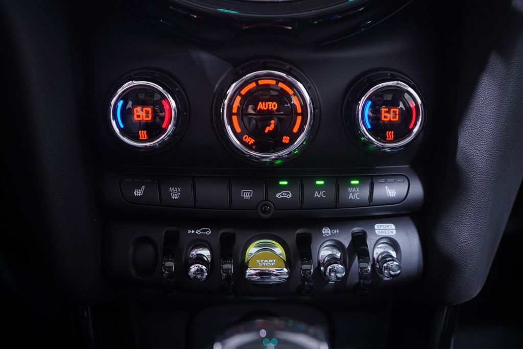 2024 MINI Cooper SE 13
