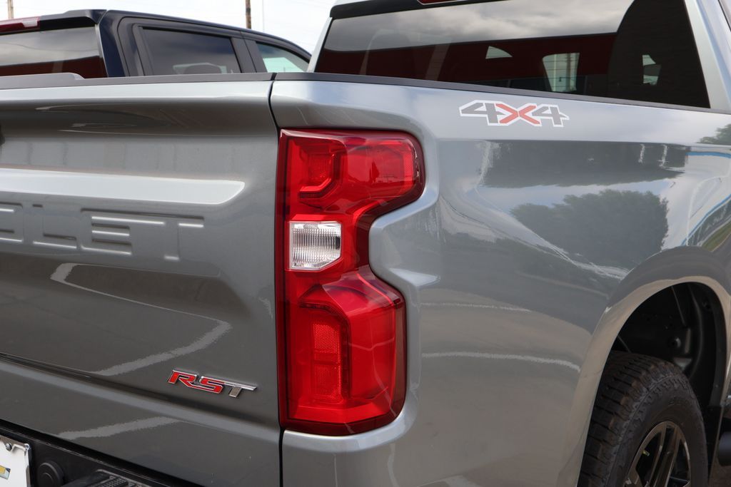 Thumbnail: 2026 Chevrolet Silverado 1500 - 6