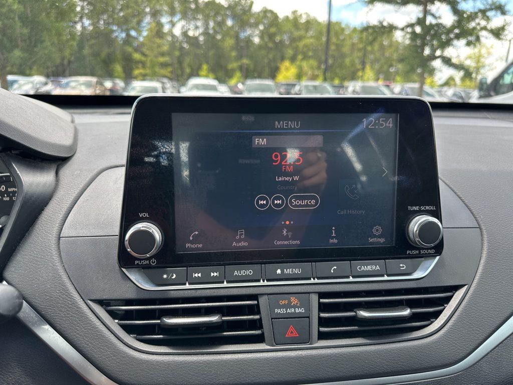 2021 Gun Metallic Nissan Altima 2.5 SV FWD Sedan