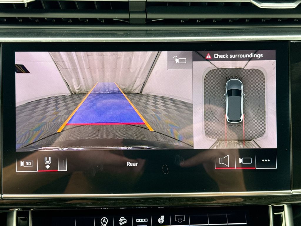 Thumbnail: 2026 Audi Q7 - 15