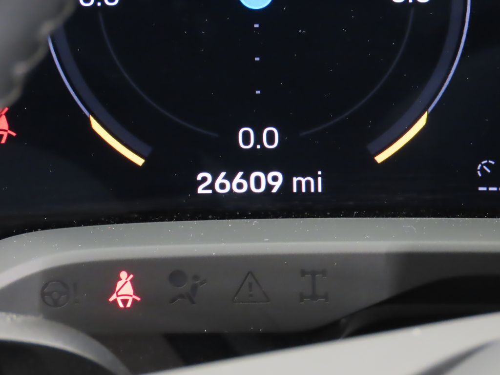 Thumbnail: 2023 Porsche Taycan - 17