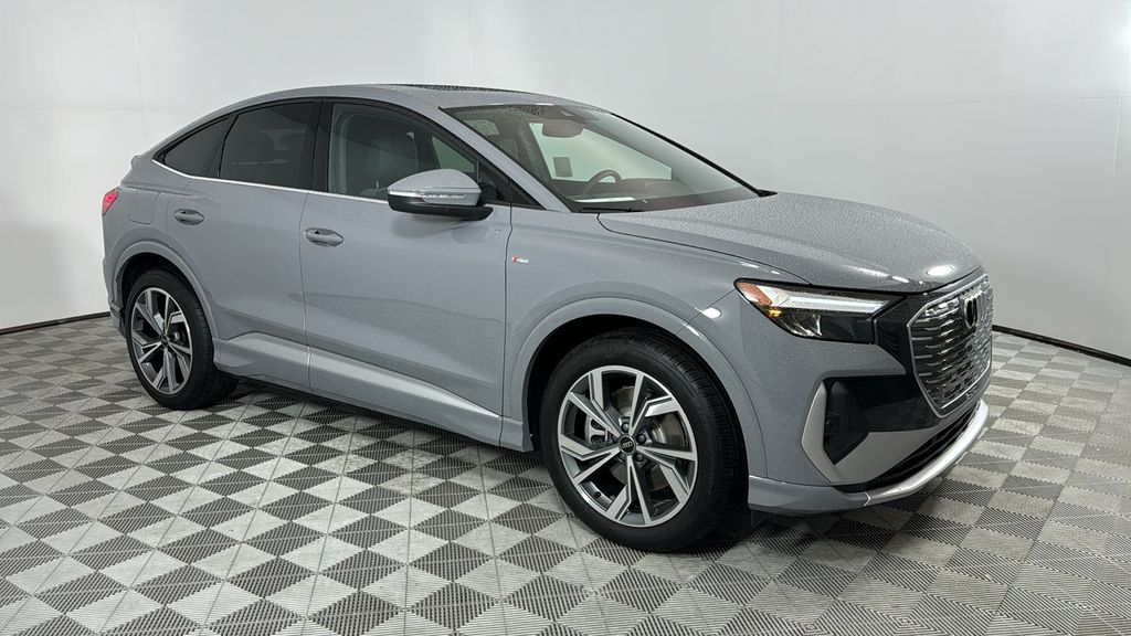 2025 Audi Q4 e-tron  7