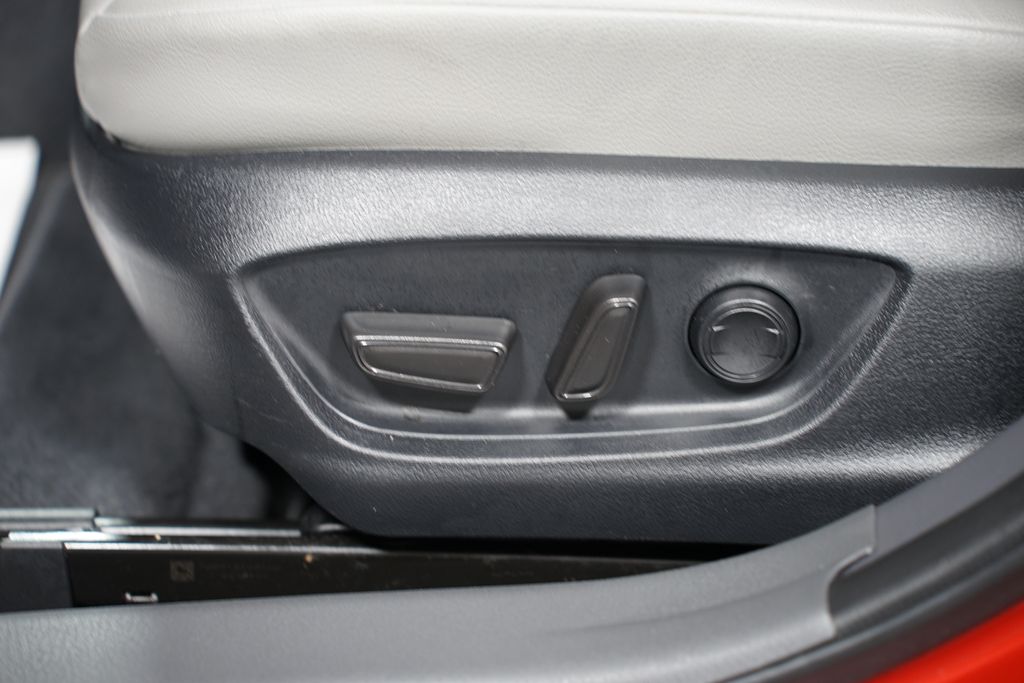 2024 Toyota Camry SE 31