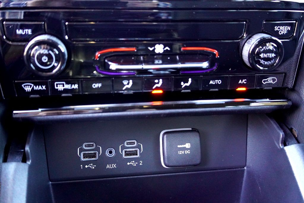 New Car 2025 Jeep Grand Cherokee  Laredo For Sale Under $35,000 In Taylor, Texas