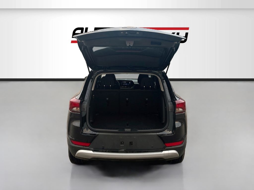 Used 2025 Black Chevrolet LT image 23