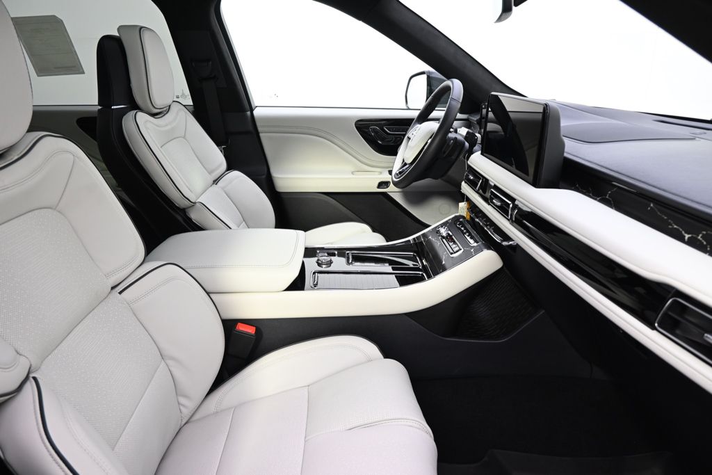 New 2026 White Lincoln Black Label image 16