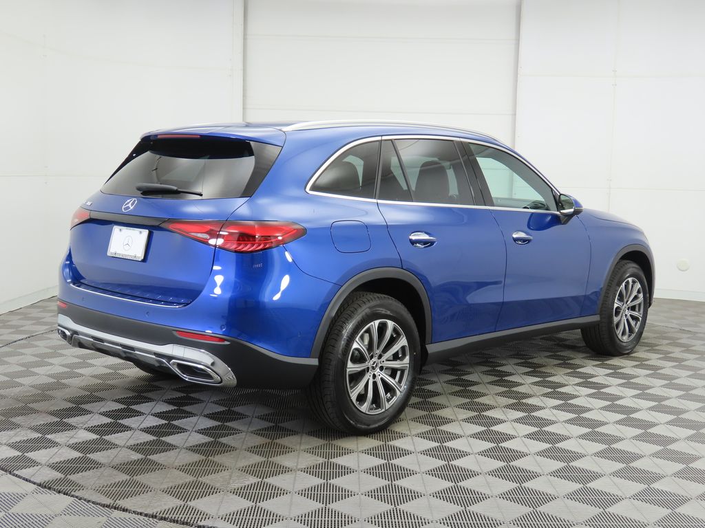 2025 Mercedes-Benz GLC 300 5