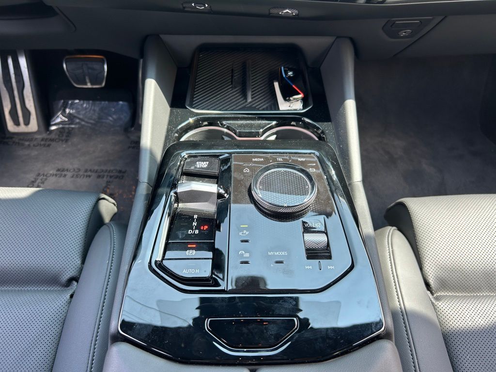 Thumbnail: 2024 BMW i5 - 17