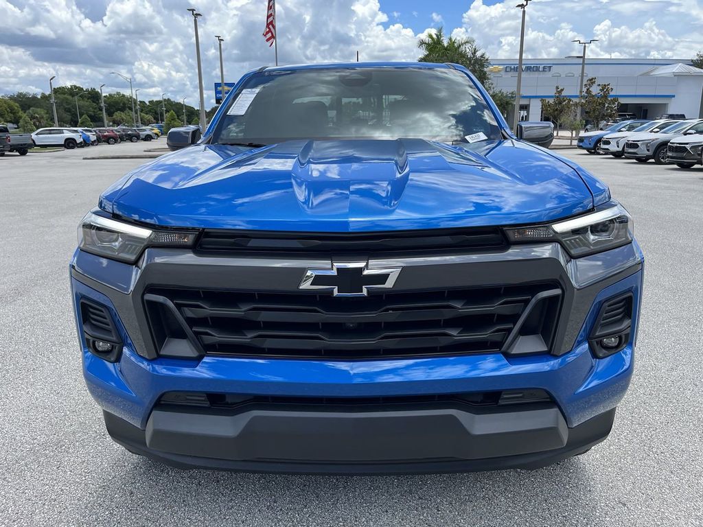 2024 Chevrolet Colorado LT 2