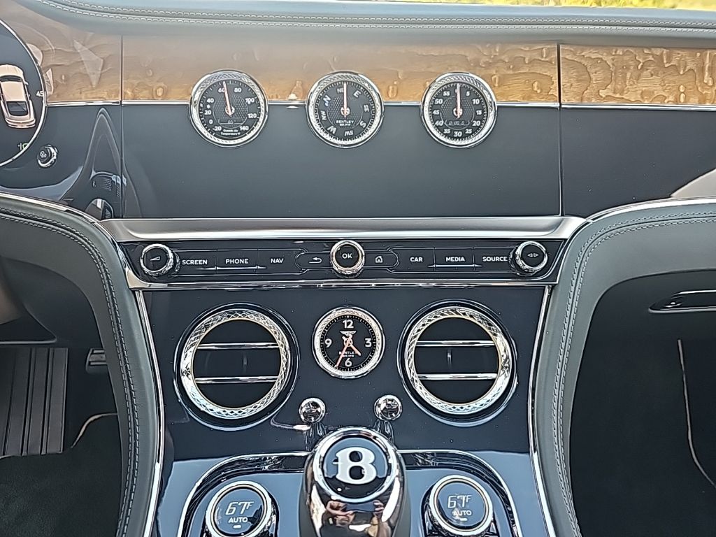 2022 Bentley Continental GT V8 28