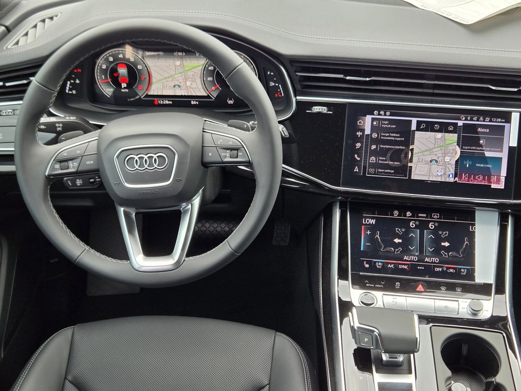 new 2025 Audi Q7 car, priced at $78,895