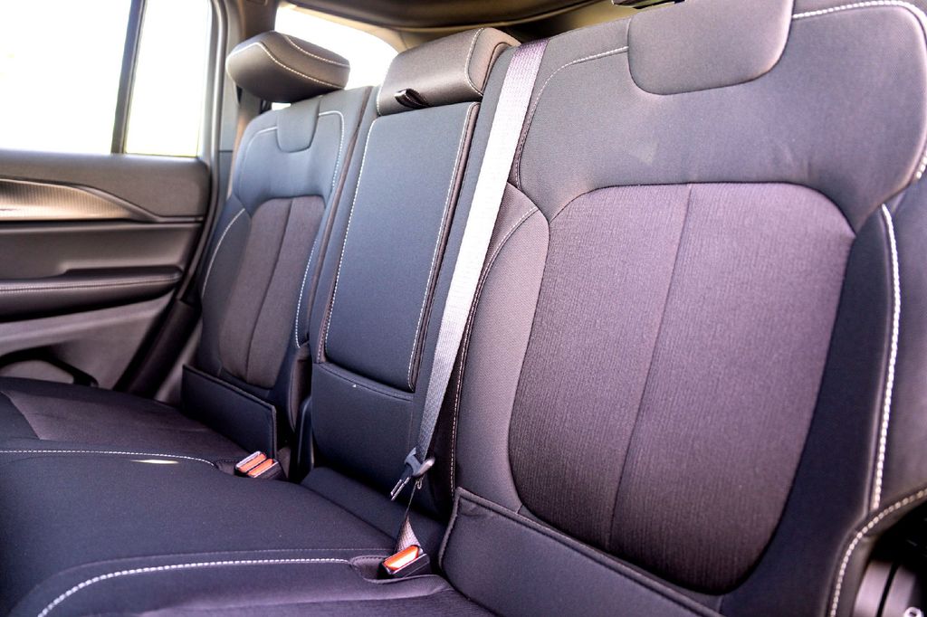 New Car 2025 Jeep Grand Cherokee  Laredo X For Sale Under $40,000 In Taylor, Texas