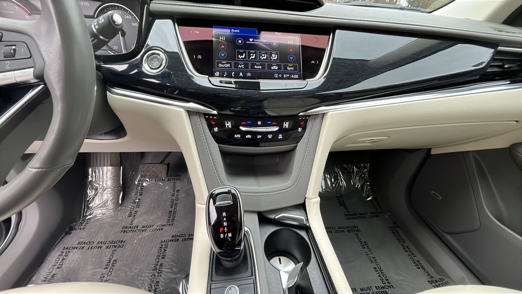 used 2024 Cadillac XT6 car, priced at $44,250