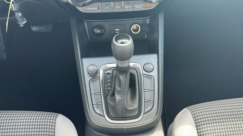 2022 Hyundai Kona SE Black at AutoSavvy Houston Southwest