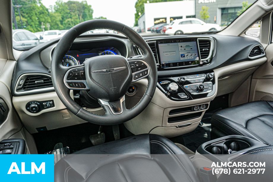 2024 Chrysler Pacifica Touring L photo 27