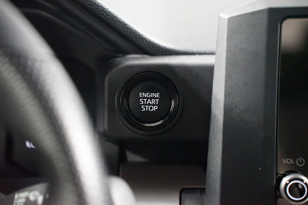 Thumbnail: 2025 Toyota Tacoma - 18