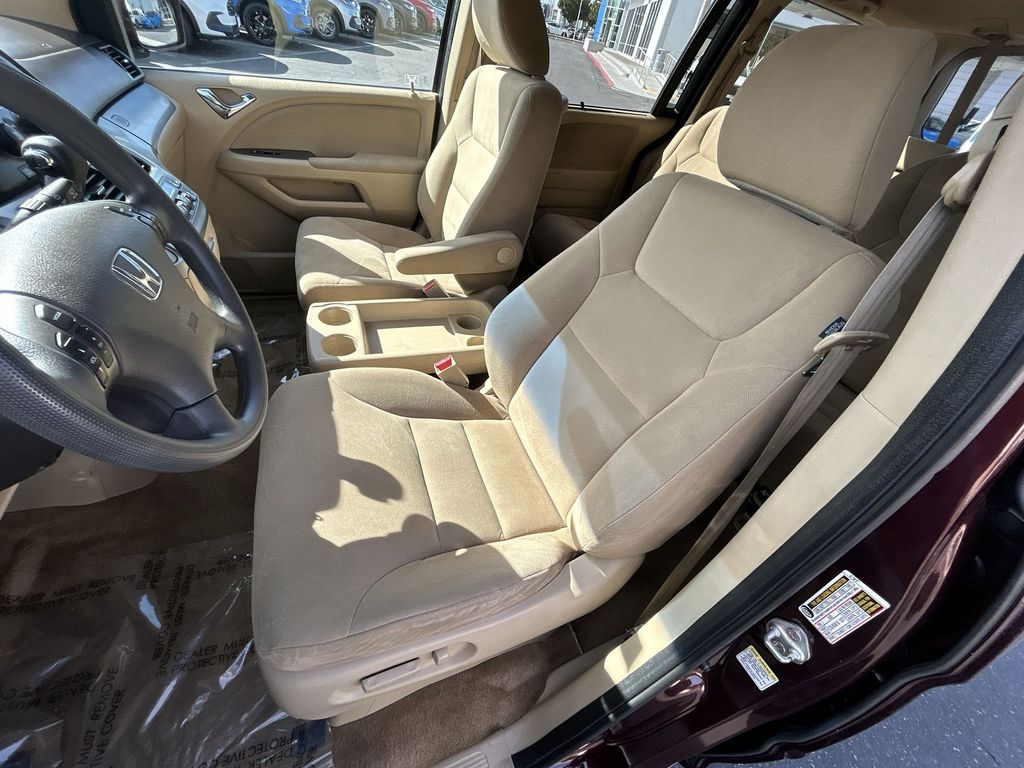 Thumbnail: 2010 Honda Odyssey - 11