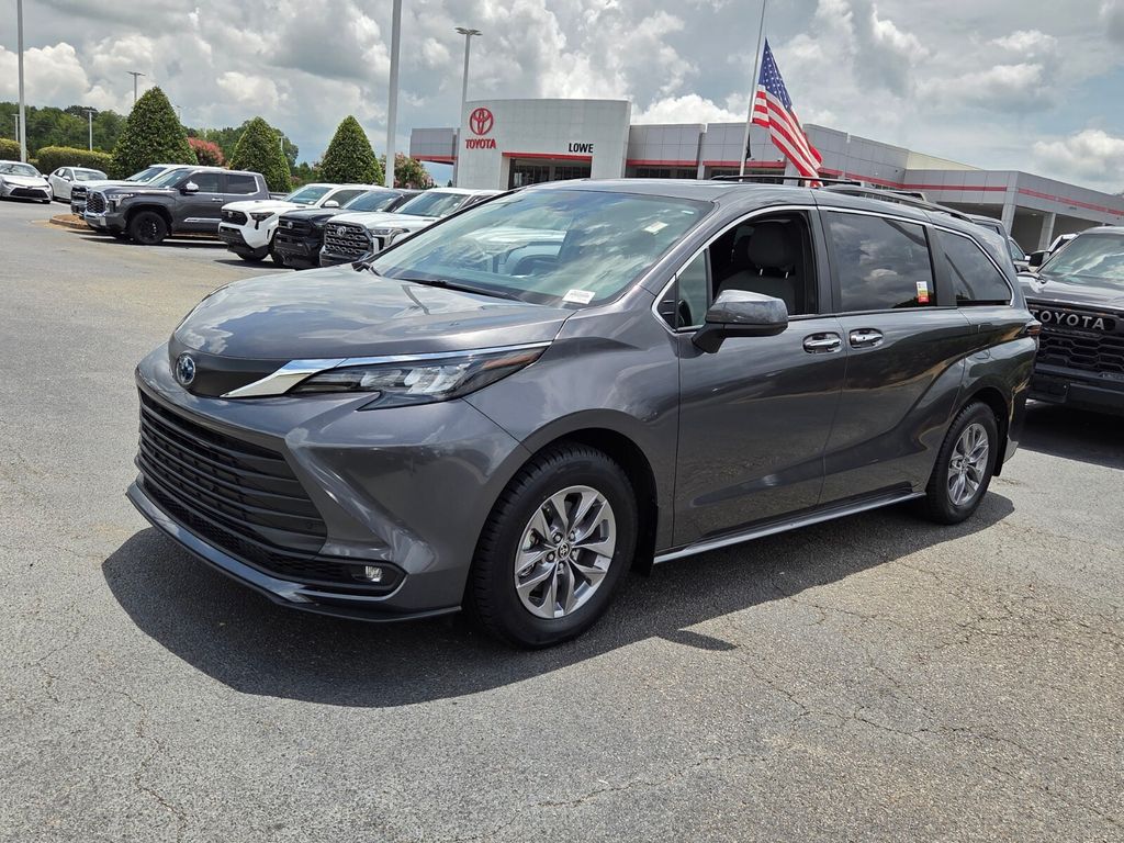 Used 2025 Toyota Sienna Van