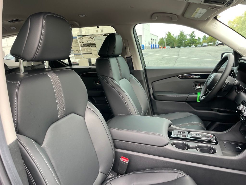 Thumbnail: 2026 Honda Pilot - 31