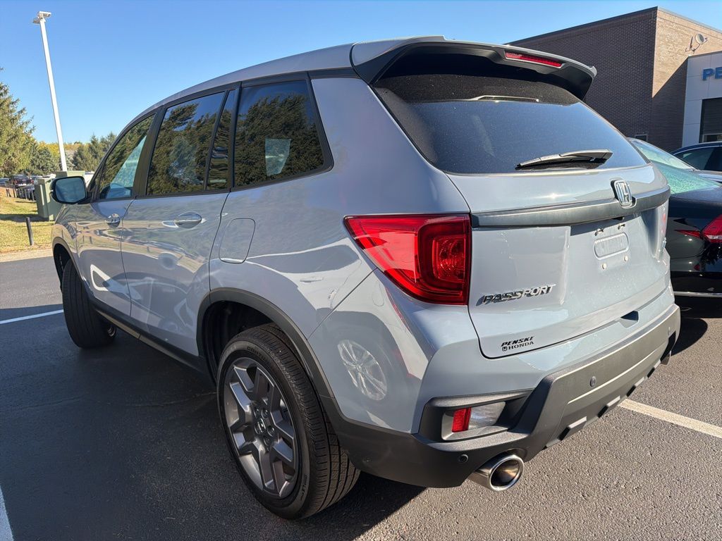Thumbnail: 2023 Honda Passport - 2