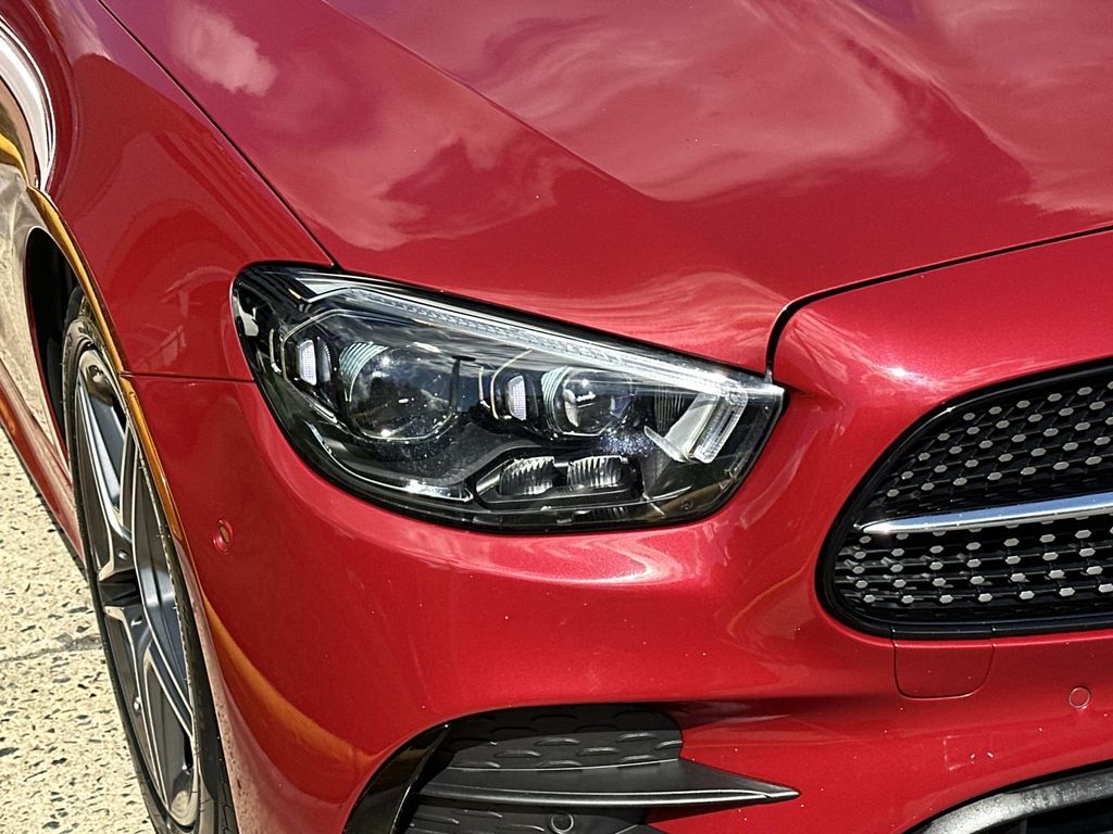 Thumbnail: 2022 Mercedes-Benz E-Class - 4