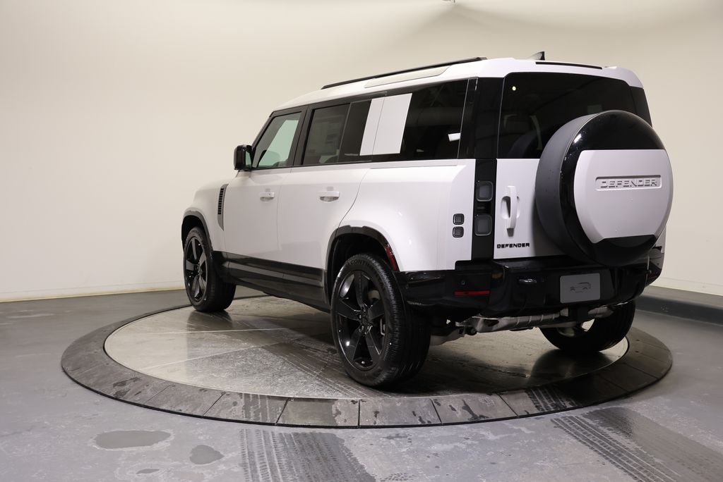 Thumbnail: 2026 Land Rover Defender - 3