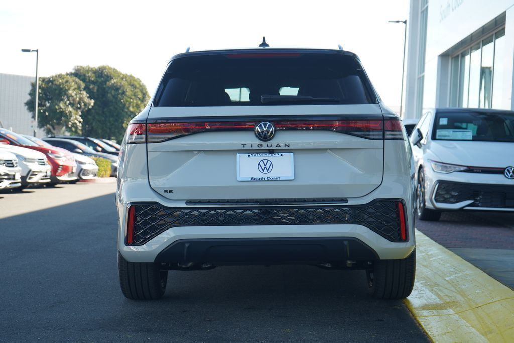 Thumbnail: 2026 Volkswagen Tiguan - 4