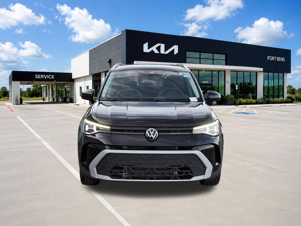 2025 Volkswagen Taos 1.5T SE - 1