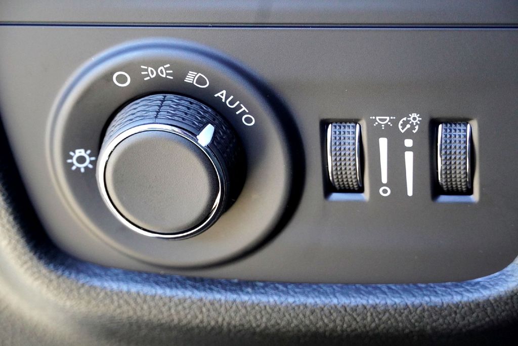 New Car 2025 Jeep Grand Cherokee L  Altitude X For Sale Under $40,000 In Taylor, Texas