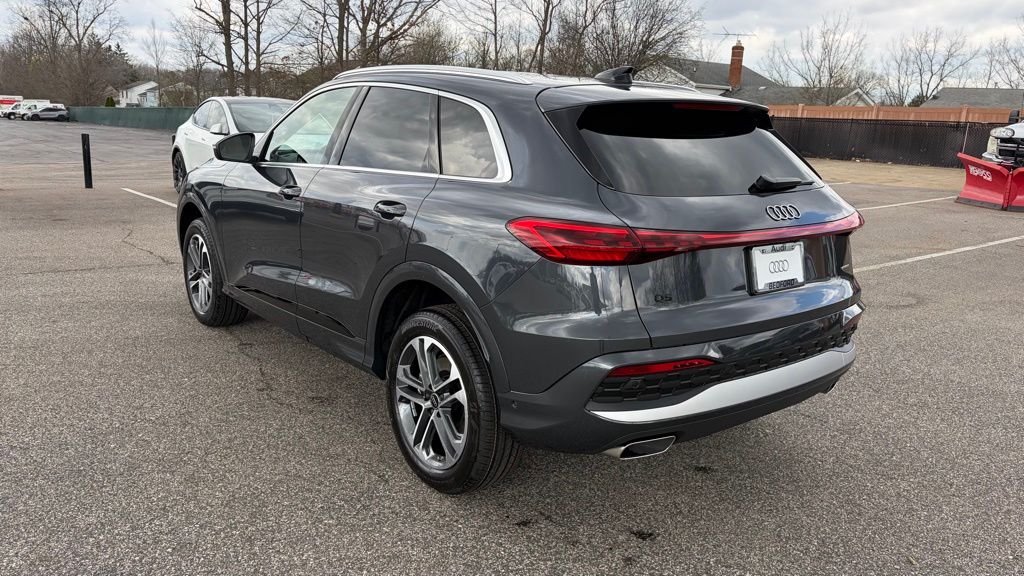 Thumbnail: 2026 Audi Q5 - 4