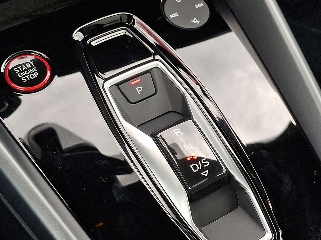 Thumbnail: 2025 Audi S3 - 15