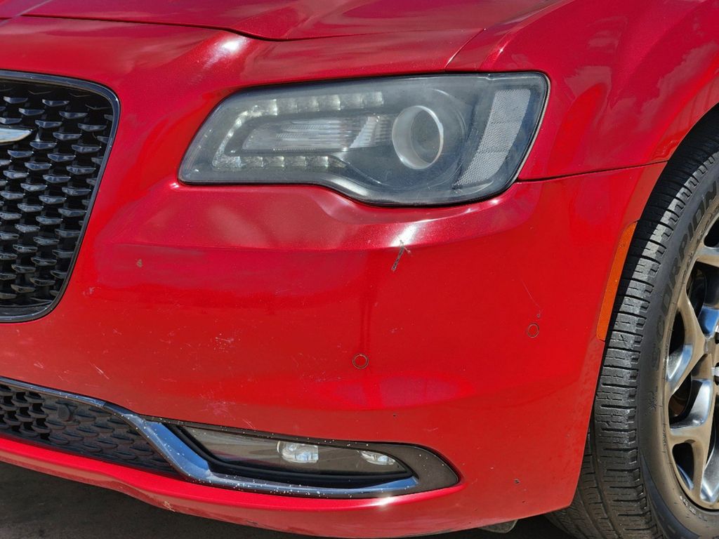 2017 Chrysler 300 S 10