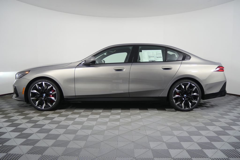 Thumbnail: 2026 BMW 5 Series - 6