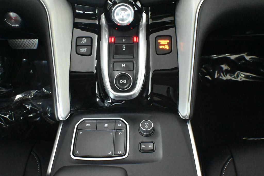 Thumbnail: 2025 Acura TLX - 22