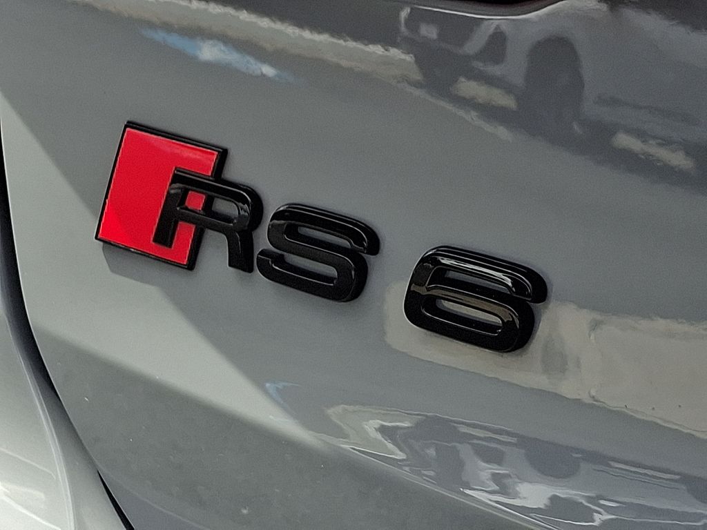 Thumbnail: 2026 Audi RS 6 - 29