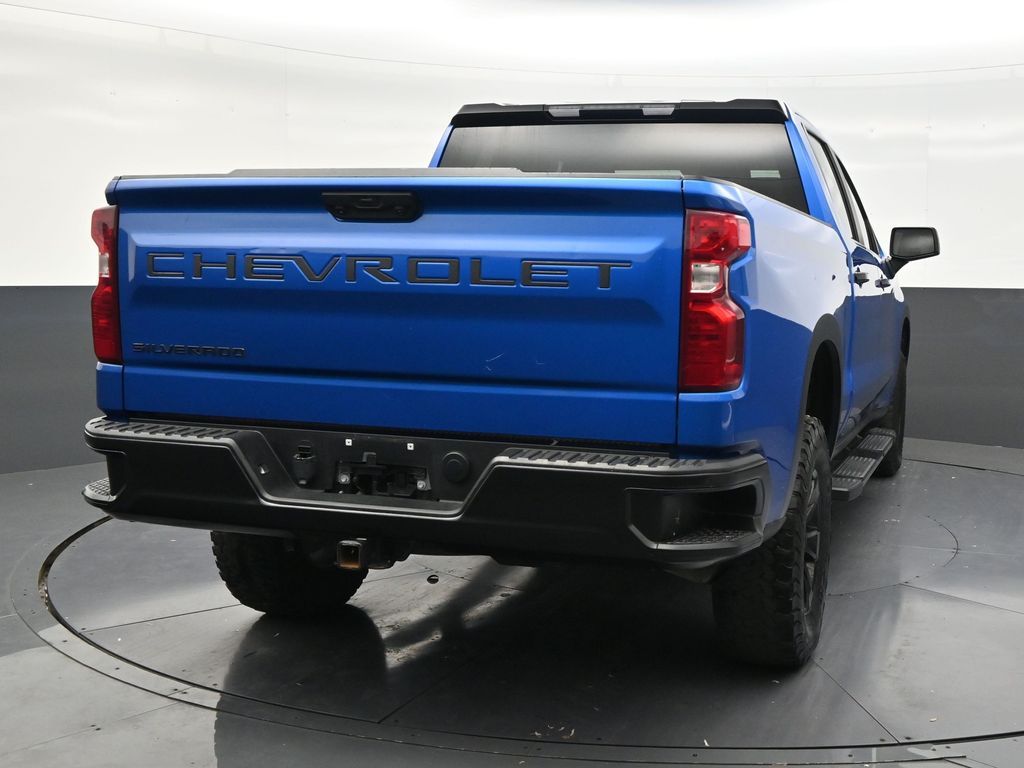 View vehicle photo 5