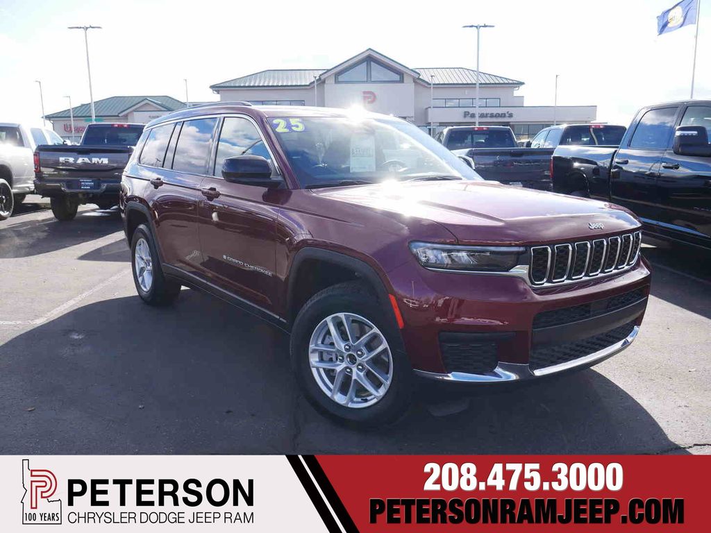 2025 Jeep Grand Cherokee L Laredo 4WD