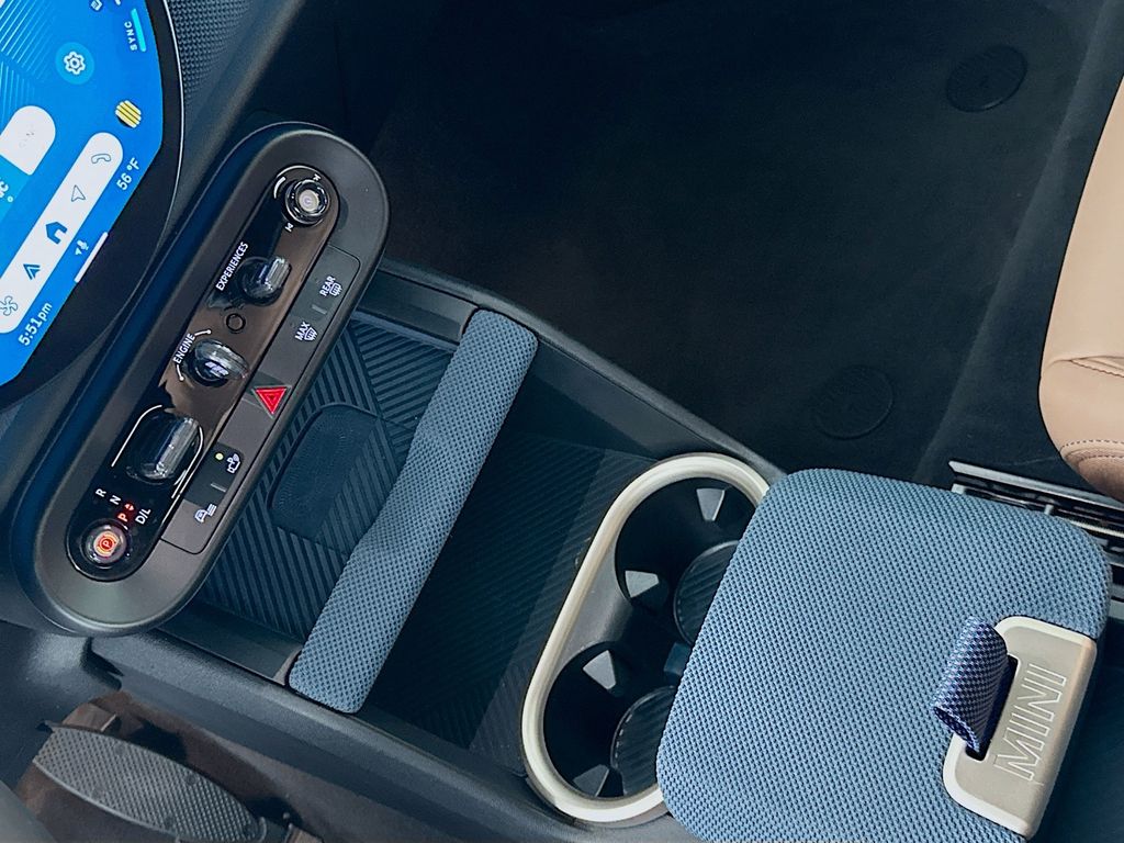 Thumbnail: 2025 MINI Cooper Countryman - 17