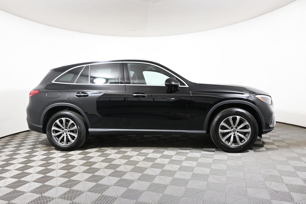 Thumbnail: 2026 Mercedes-Benz GLC - 8